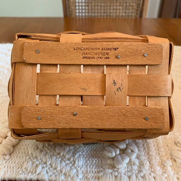 Longaberger Rectangle Hanging Basket with Leather Strap, Liner and Protector - Picture 8 of 10